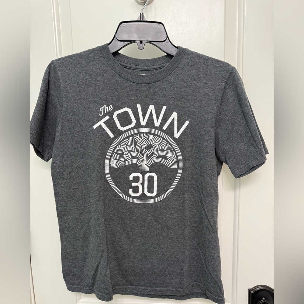 NBA Golden State Warriors athletic cut men's T-shirt #30 Curry size YL
